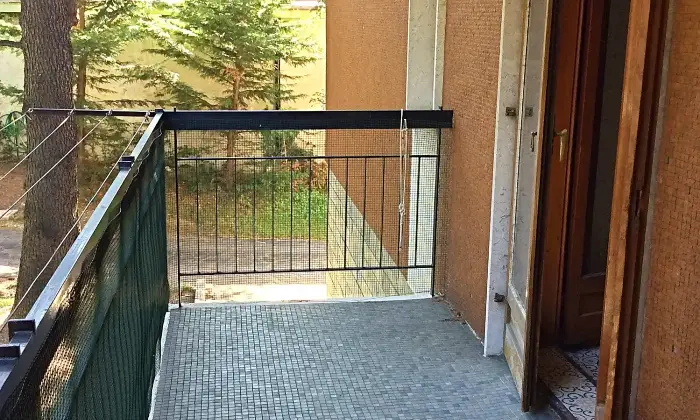 Rexer-Trieste-Ampio-appartamento-in-zona-residenziale-TERRAZZO