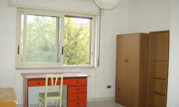 Rexer-Fisciano-Posto-letto-in-villa-CAMERA-DA-LETTO