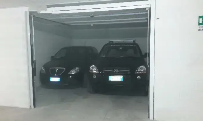 Rexer-Rimini-Box-boppio-vicino-al-mare-a-Rimini-GARAGE