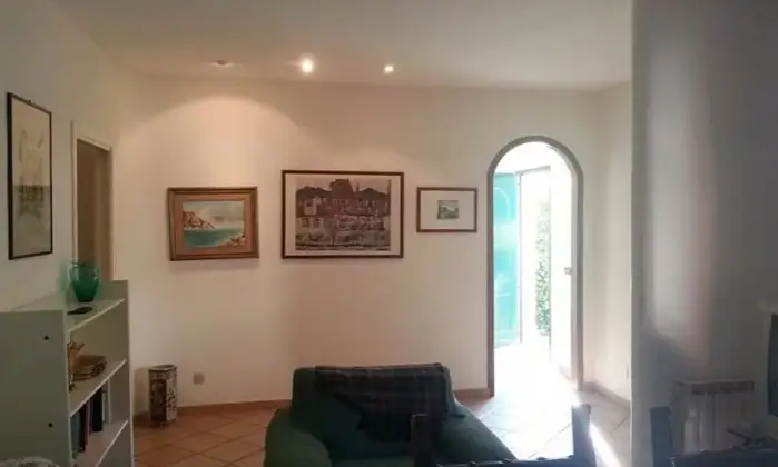 Rexer-Lerici-Stupenda-Villa-a-mt-dal-Mare-con-Giardino-privato-SALONE