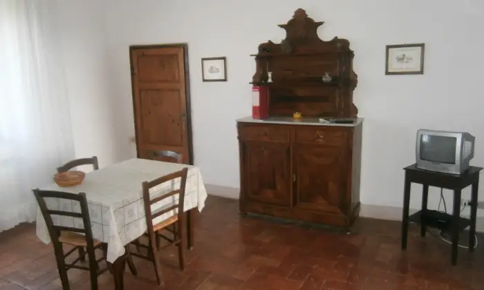Rexer-Roccastrada-Appartamento-panoramico-in-borgo-medievale-SALONE