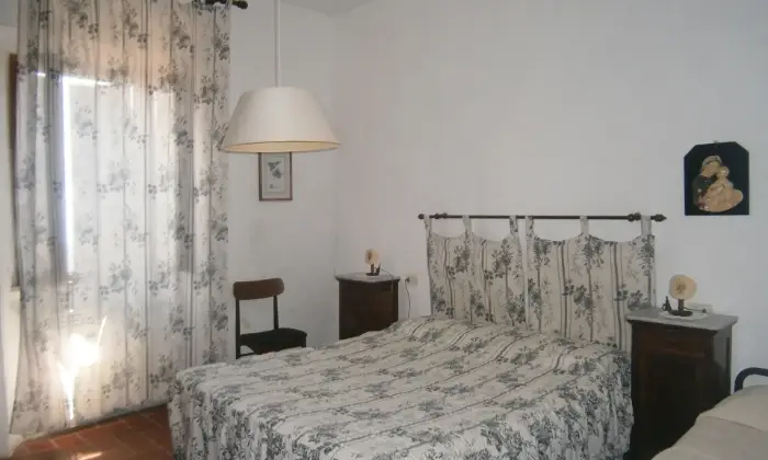 Rexer-Roccastrada-Appartamento-panoramico-in-borgo-medievale-CAMERA-DA-LETTO