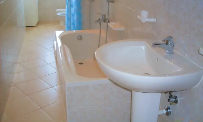 Rexer-Cir-Marina-Appartamento-in-affitto-a-due-passi-dal-Mare-BAGNO