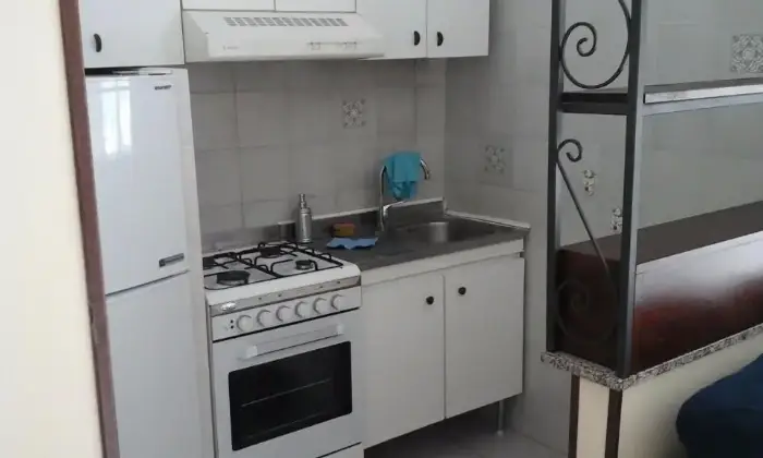 Rexer-Viterbo-Bilocale-ammobiliato-CUCINA
