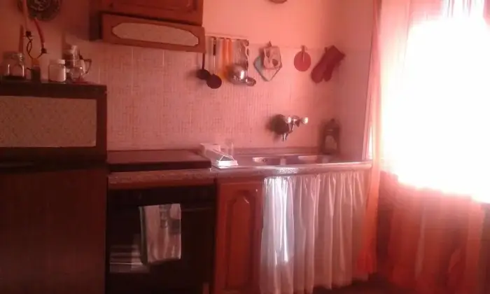 Rexer-Bolsena-Bilocale-arredato-Bolsena-CUCINA