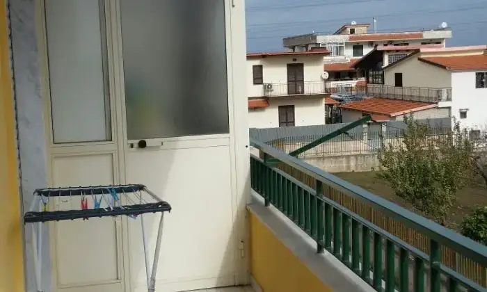 Rexer-Napoli-Trilocale-rifinito-TERRAZZO