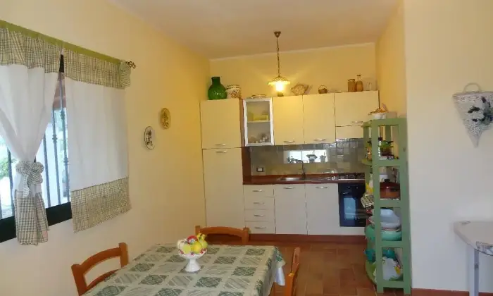 Rexer-Castellammare-del-Golfo-Villetta-vicino-terme-segestane-CUCINA