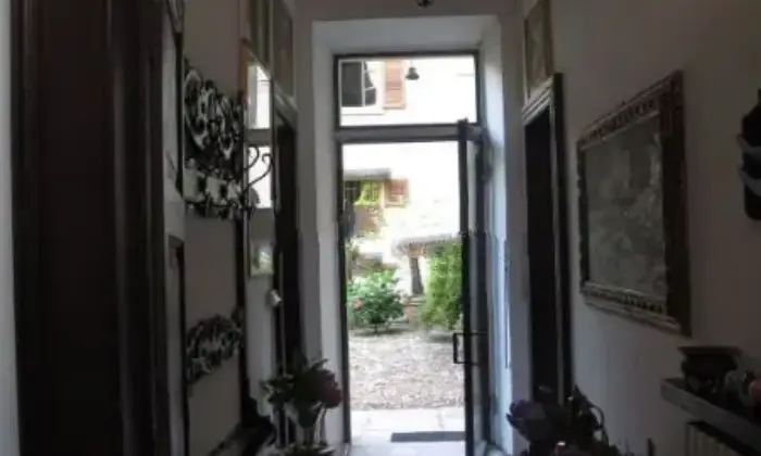 Rexer-Oleggio-Particolare-casa-indipendente-ALTRO